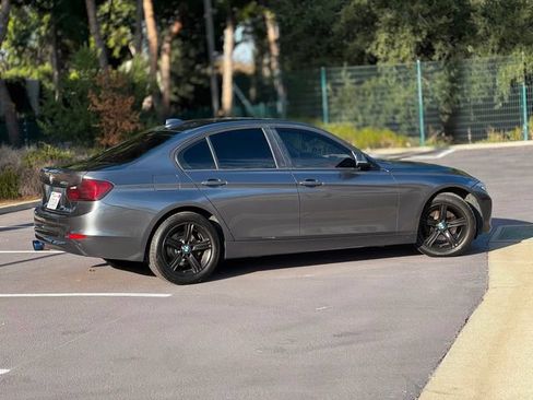 Used 2014 BMW 320i Sedan RWD image 5