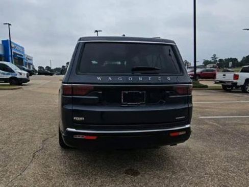 Used 2024 Jeep Wagoneer L Series II w/ Flexible Seating Group AWD/4WD image 7