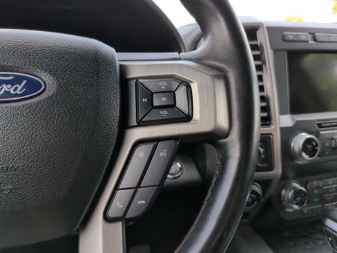 Used 2019 Ford F150 Platinum w/ Equipment Group 701A Luxury AWD/4WD image 25