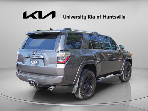 Used 2021 Toyota 4Runner SR5 Premium w/ Moonroof Package AWD/4WD image 7