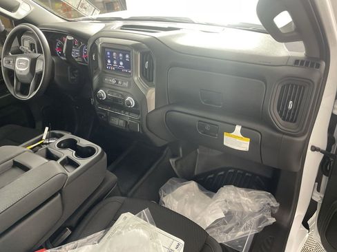 New 2025 GMC Sierra 2500 Pro w/ Convenience Package image 26