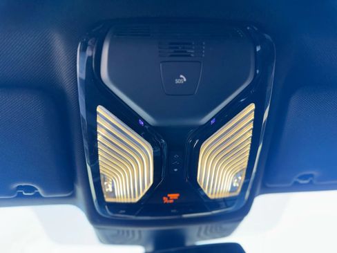 Used 2018 BMW M550i xDrive image 29