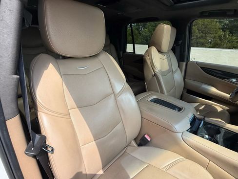 Used 2019 Cadillac Escalade Platinum image 59