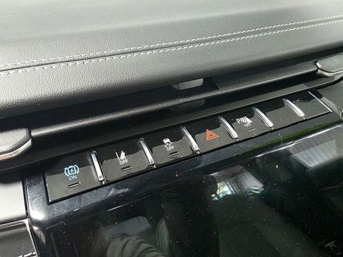 Used 2022 Jeep Grand Cherokee Overland AWD/4WD image 22