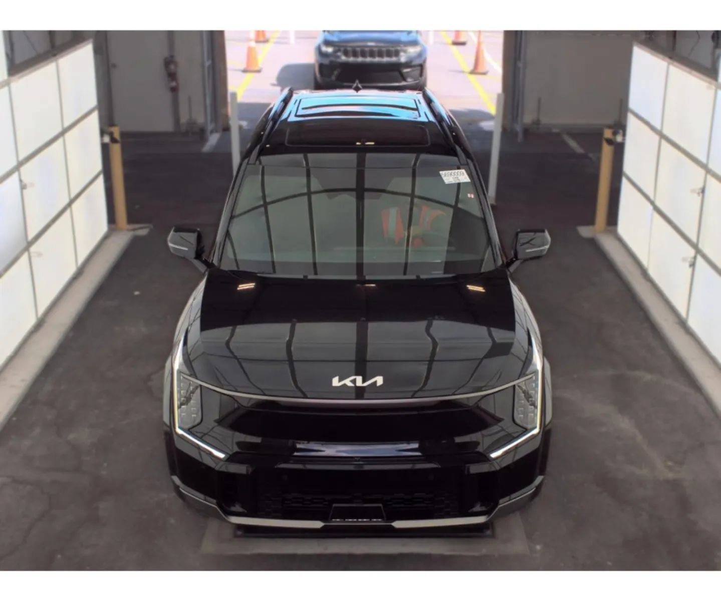 Used 2024 Kia EV9 GT-Line AWD/4WD image 3
