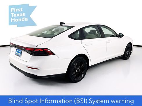 Used 2025 Honda Accord SE image 9