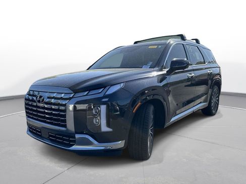 Used 2024 Hyundai Palisade Calligraphy image 2