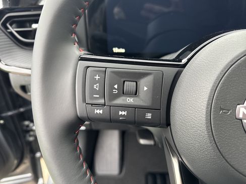 New 2026 Nissan Kicks SR w/ Cold Weather Package image 18