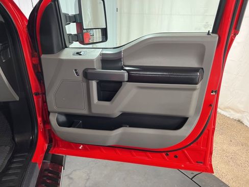 Used 2017 Ford F150 XLT w/ Equipment Group 302A Luxury image 19