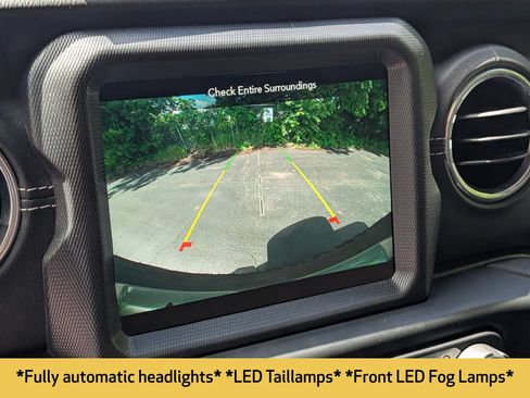 Used 2021 Jeep Wrangler Unlimited Sahara AWD/4WD image 11