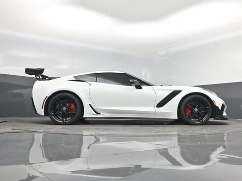 Used 2019 Chevrolet Corvette ZR1 RWD image 16