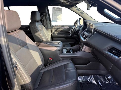 Used 2024 Chevrolet Suburban RST image 17