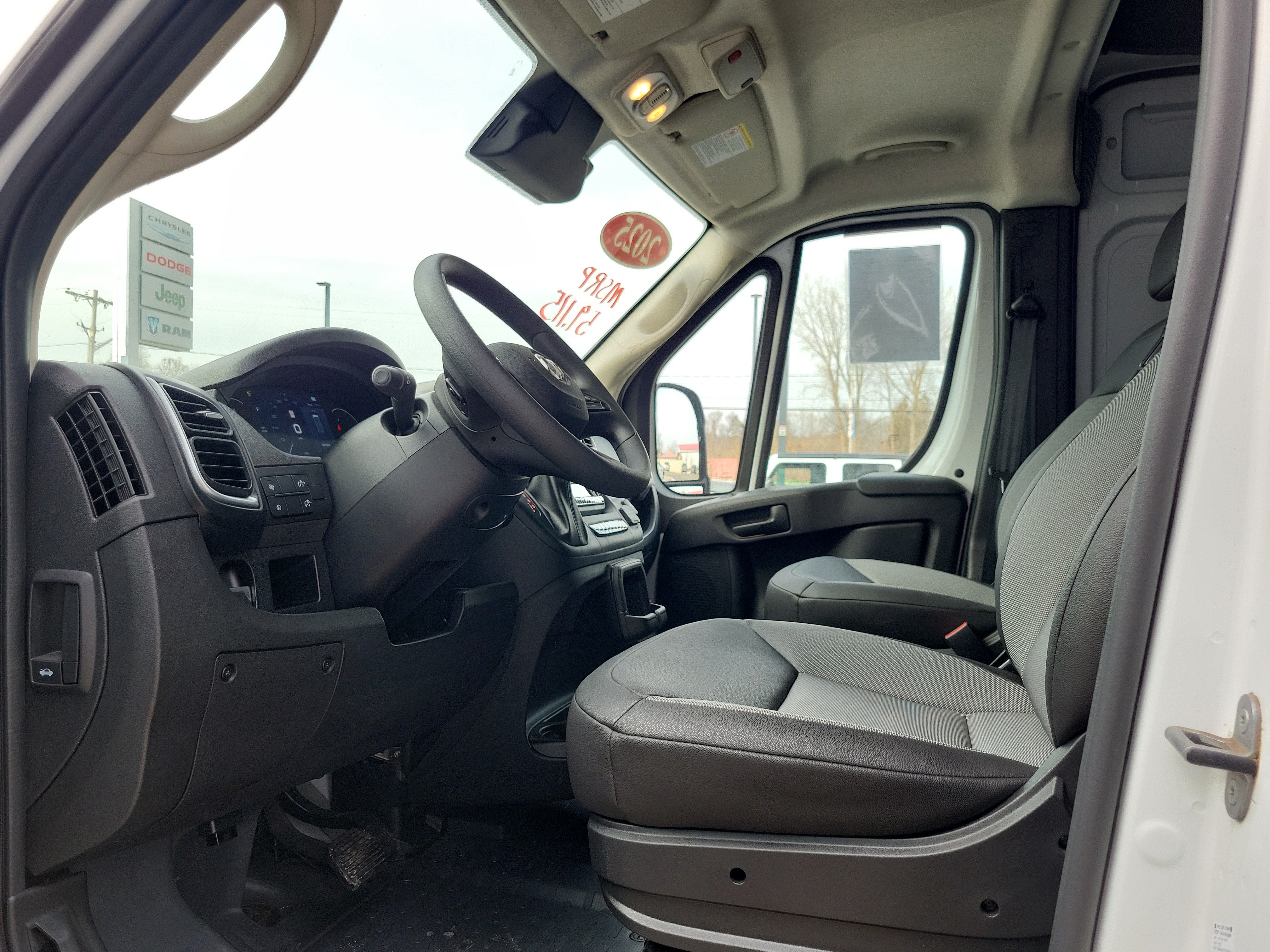 Used 2025 RAM ProMaster 3500 w/ Quick Order Package 22G SLT FWD image 6