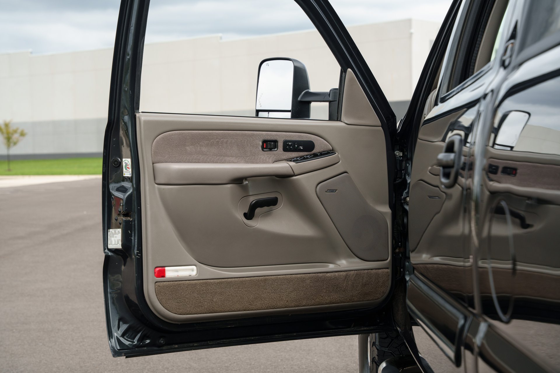 Used 2003 Chevrolet Silverado 2500 LT AWD/4WD image 39