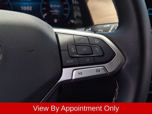 Used 2025 Volkswagen Atlas SE FWD image 15