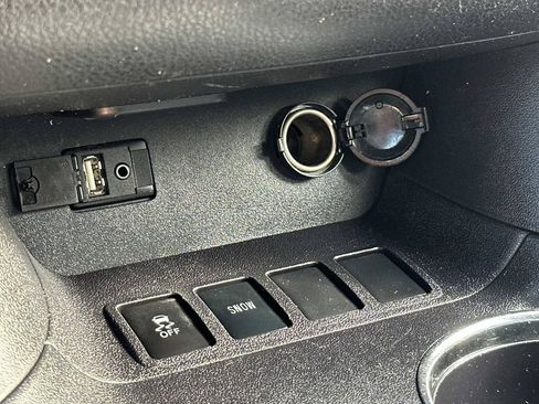 Used 2016 Toyota Highlander XLE FWD image 40