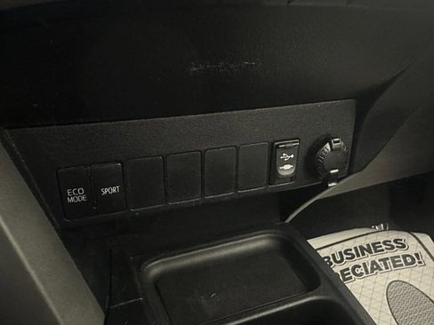 Used 2016 Toyota RAV4 XLE image 38