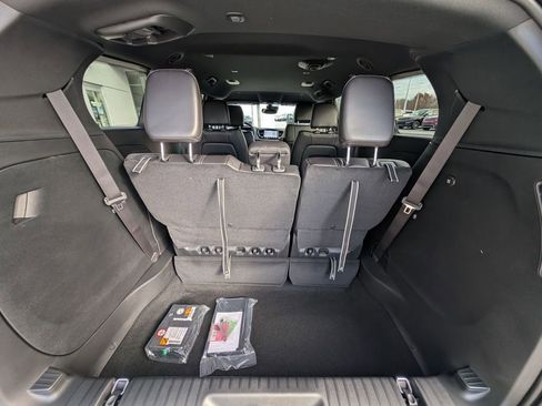 New 2026 Chrysler Pacifica Select image 12