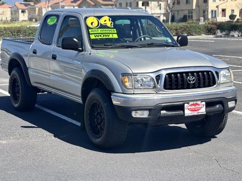 Used 2004 Toyota Tacoma PreRunner image 1