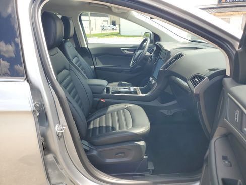 Used 2024 Ford Edge SEL w/ Convenience Package AWD/4WD image 9
