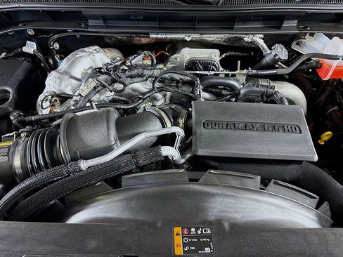 New 2025 GMC Sierra 3500 SLT w/ SLT Convenience Package image 31