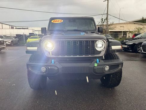 Used 2024 Jeep Wrangler Unlimited Rubicon 4xe AWD/4WD image 8