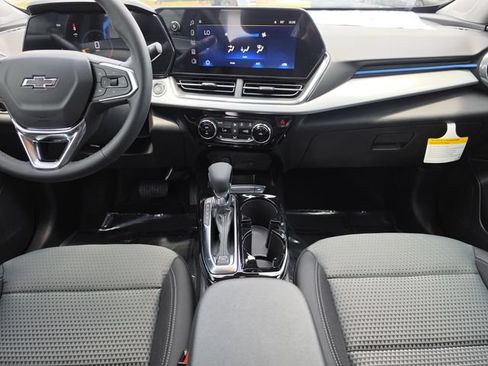 New 2026 Chevrolet Trax LT w/ Driver Confidence Package FWD image 16