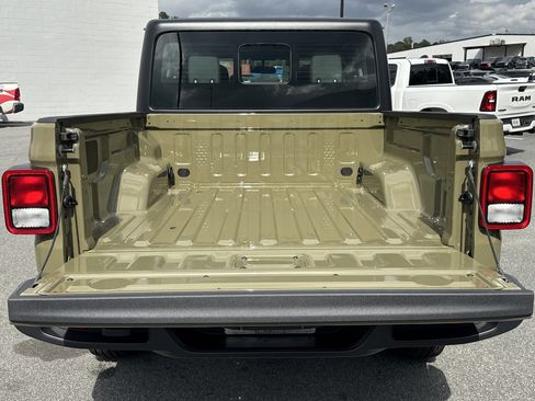 New 2026 Jeep Gladiator Sport AWD/4WD image 41