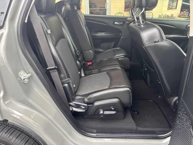 Used 2020 Dodge Journey Crossroad FWD image 21