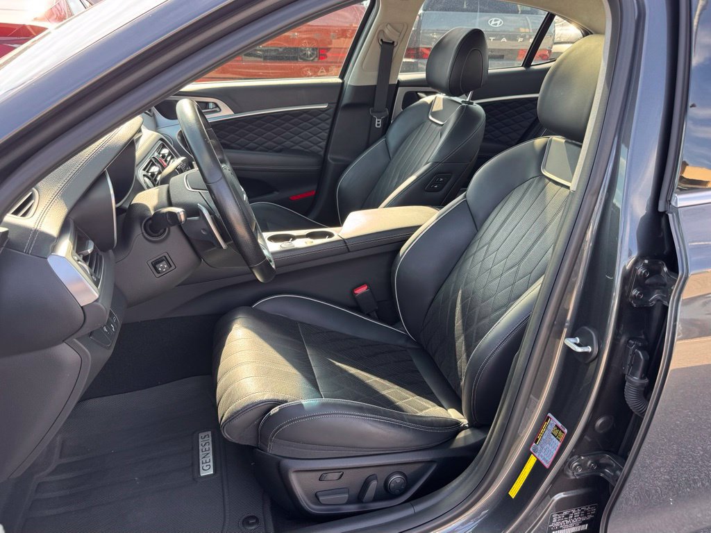 Used 2019 Genesis G70 2.0T Advanced w/ Dynamic Package AWD/4WD image 15