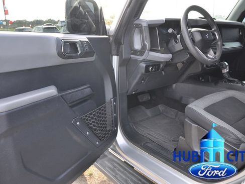 Used 2023 Ford Bronco 4-Door AWD/4WD image 11