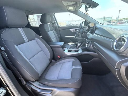 Certified 2025 Chevrolet Blazer LT AWD/4WD image 16