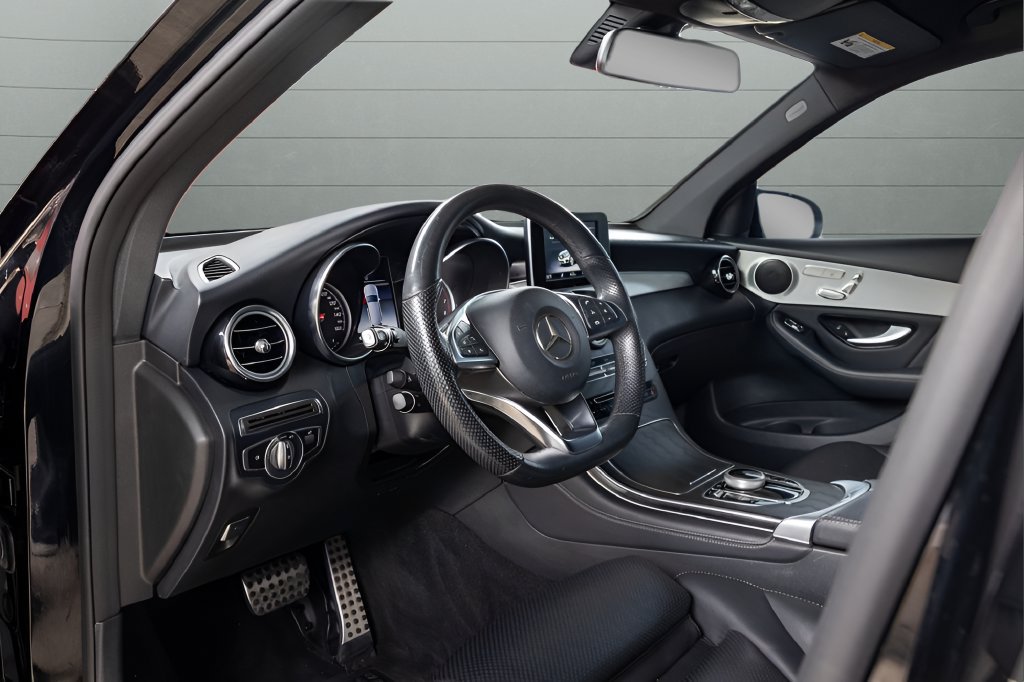 Used 2019 Mercedes-Benz GLC 300 image 38