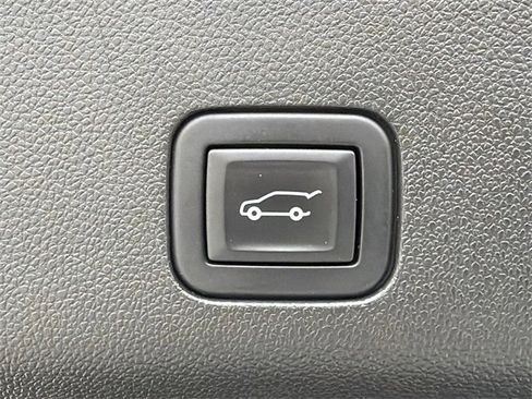 Used 2021 Chevrolet Tahoe High Country w/ Premium Package image 19