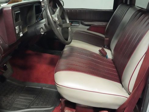Used 1994 Chevrolet Silverado 1500 2WD Regular Cab image 32