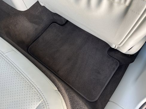 Used 2018 Porsche Macan S image 30