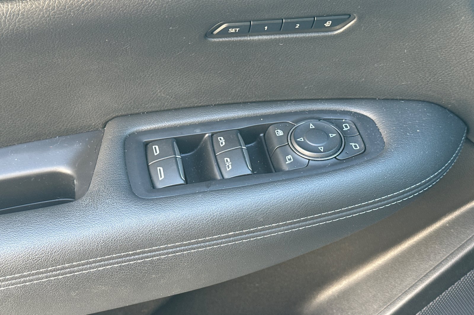 Used 2024 Cadillac XT6 Luxury FWD image 12