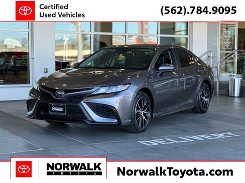 Certified 2021 Toyota Camry SE w/ Carpet Mat Package (TMS) image 1