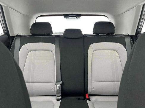 New 2025 Hyundai Venue SEL image 17