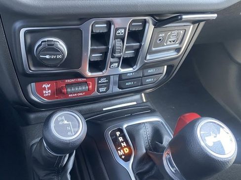 New 2025 Jeep Wrangler Rubicon w/ Technology Group image 23