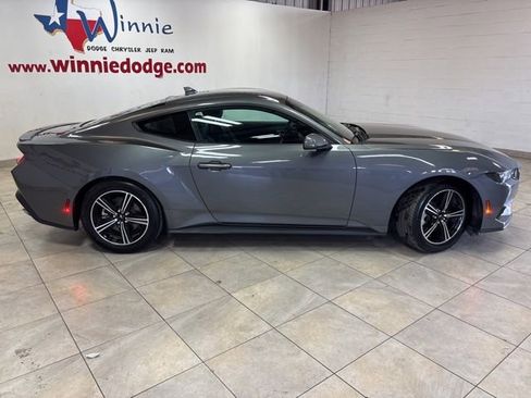 Used 2025 Ford Mustang Premium RWD image 7