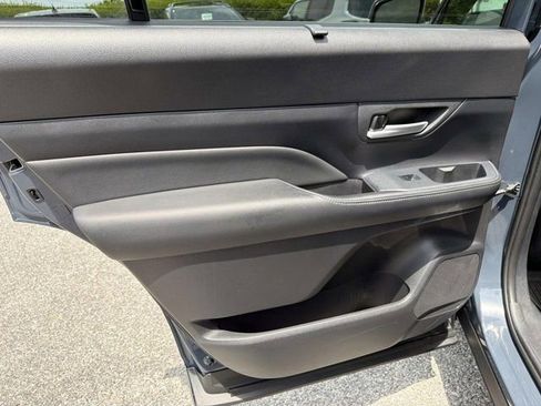 Certified 2025 Toyota Grand Highlander FWD image 13