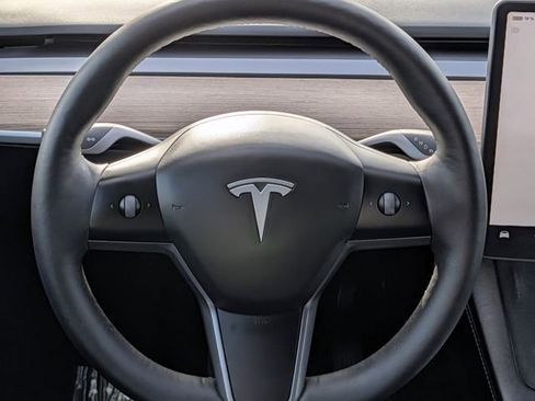 Used 2024 Tesla Model Y Long Range image 13