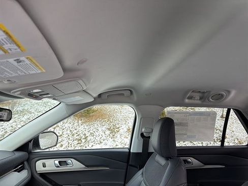 New 2026 Ford Explorer Active image 14