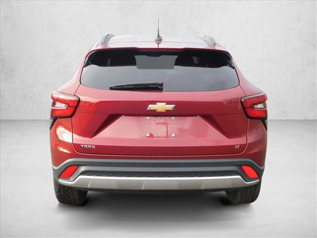 Used 2025 Chevrolet Trax LT FWD image 6