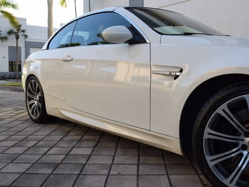 Used 2011 BMW M3 Convertible RWD image 17