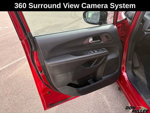 New 2026 Chrysler Pacifica Select image 10