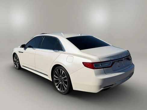 Used 2017 Lincoln Continental Select w/ Climate Package AWD/4WD image 5