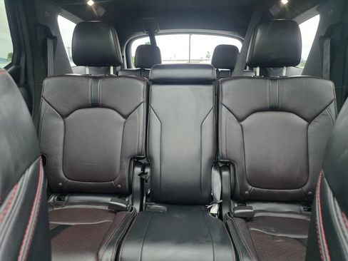 Used 2025 Honda Pilot Black Edition image 21