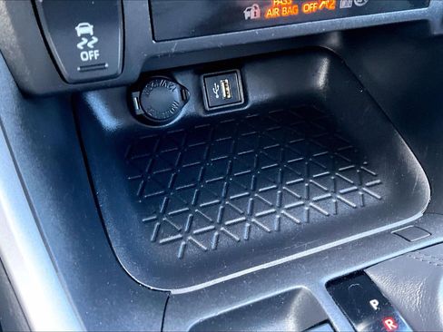 Used 2024 Toyota RAV4 XLE image 30